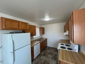 3243 White Ave in Clifton, CO - Building Photo - Building Photo