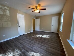 345 E Main St in Statesboro, GA - Building Photo - Building Photo
