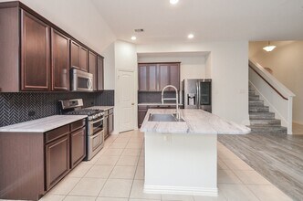 17902 Logans Pine Dr in Tomball, TX - Building Photo - Building Photo