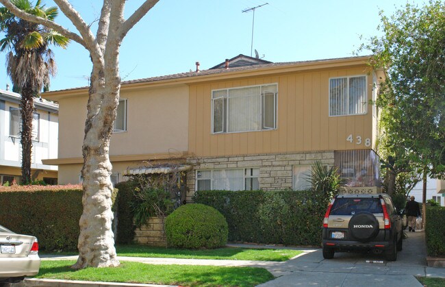 436-438 S Oakhurst Dr in Beverly Hills, CA - Building Photo - Building Photo