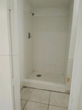 2645 NW 21st Ave in Oakland Park, FL - Building Photo - Building Photo