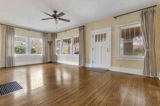 518 South St in West Dundee, IL - Foto de edificio - Building Photo