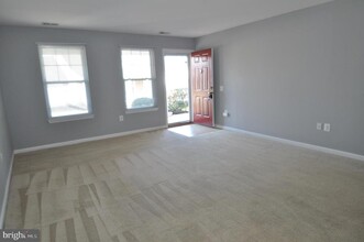 1111 Jousting Way in Mount Airy, MD - Building Photo - Building Photo