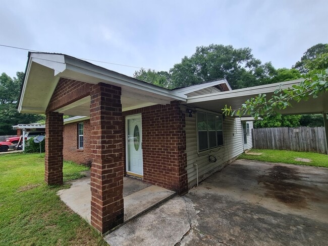 1163 Cottondale Rd in Montgomery, AL - Building Photo - Building Photo