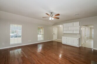 9423 Bayou Bluff Dr in Spring, TX - Building Photo - Building Photo
