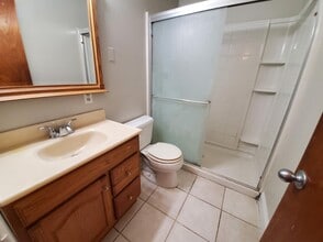 1415 De Witt Ave in Sanger, CA - Building Photo - Building Photo