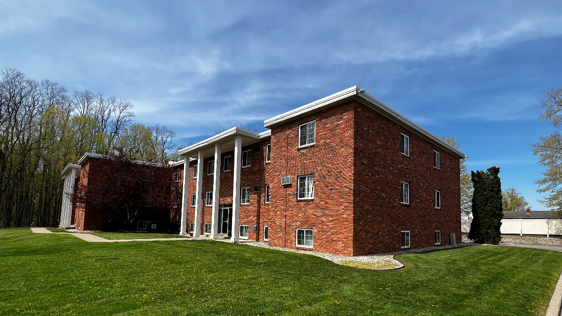 Homestead Apartments in Tecumseh, MI - Building Photo