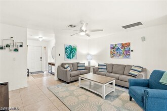 749 91st Ave N in Naples, FL - Building Photo - Building Photo