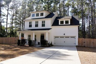 1053 Rosa Green Rd in Awendaw, SC - Building Photo