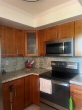 10891 NW 7th St in Miami, FL - Building Photo - Building Photo