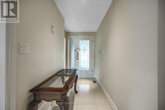 41 Wycliffe Crescent in Toronto, ON - Building Photo - Building Photo