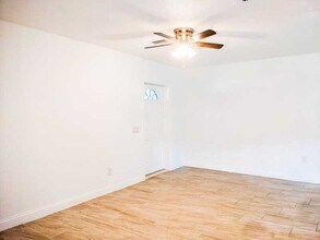 2125 Mark Ave in Punta Gorda, FL - Building Photo - Building Photo