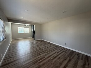 5034 N Acacia Ave in San Bernardino, CA - Building Photo - Building Photo