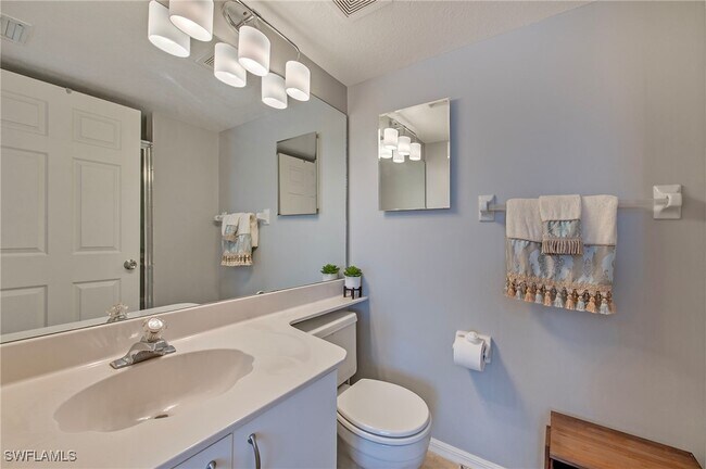 property at 992 Woodshire Ln