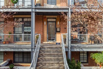 2412 17th St NW in Washington, DC - Building Photo - Building Photo