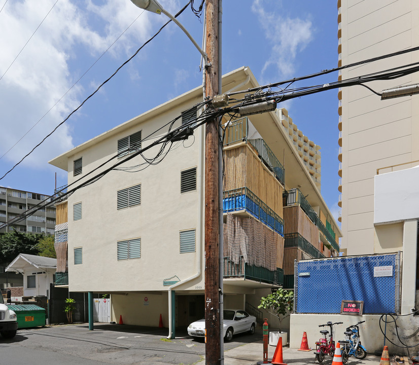 2569 Lemon Rd in Honolulu, HI - Building Photo