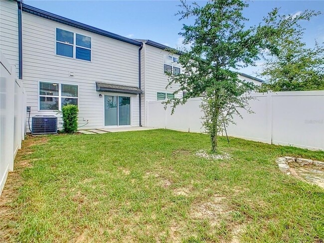 888 Grandin St in Davenport, FL - Building Photo - Building Photo