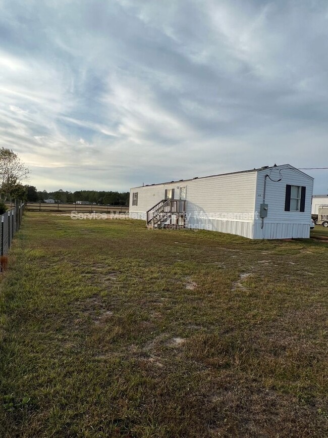 4819 Douglas Dr in Milton, FL - Building Photo - Building Photo
