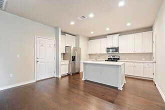 5314 Golden Canary Ln in Austin, TX - Building Photo - Building Photo