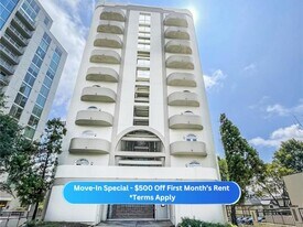 2161 Peachtree Rd in Atlanta, GA - Building Photo