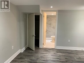 1654 Irvine Scott St in Oshawa, ON - Building Photo - Building Photo