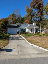 4003 Persimmon Court in Greensboro, NC - Building Photo