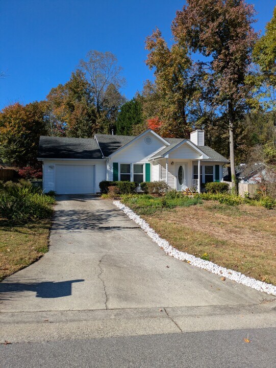 4003 Persimmon Court in Greensboro, NC - Building Photo