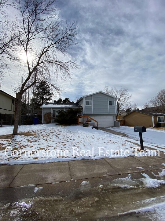 6525 Lange Dr in Colorado Springs, CO - Foto de edificio