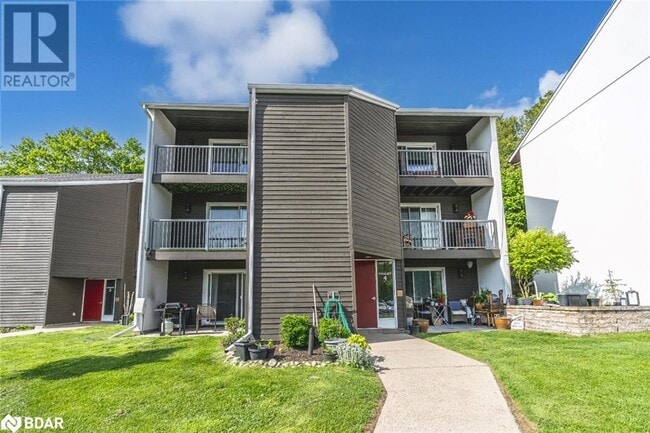 property at 1102 Horseshoe Valley Rd W