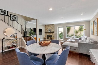 8341 Grenoble St, Unit 18 in Sunland, CA - Building Photo - Building Photo