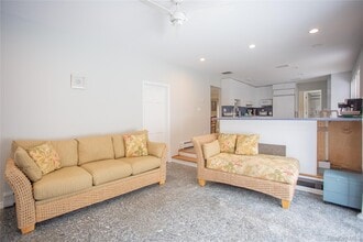 9 Kensington St in Lido Beach, NY - Building Photo - Building Photo