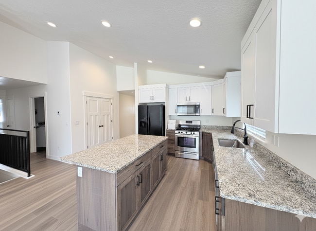 128 E 840 N in Santaquin, UT - Building Photo - Building Photo