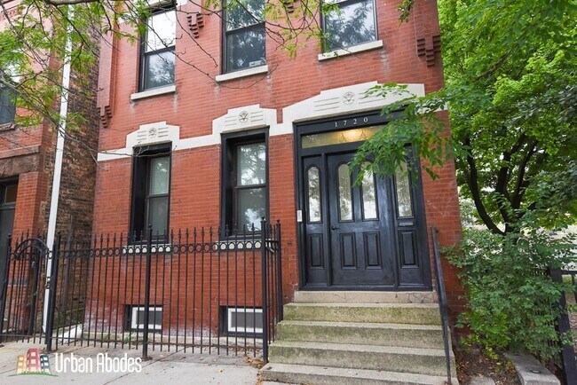 1720 N Ashland Ave, Unit J00W