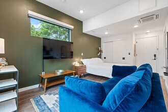 49 Navasota St in Austin, TX - Building Photo - Building Photo