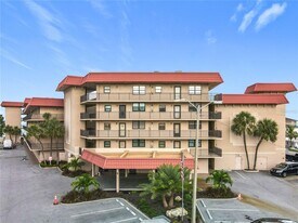 17580 Gulf Blvd in Redington Shores, FL - Building Photo