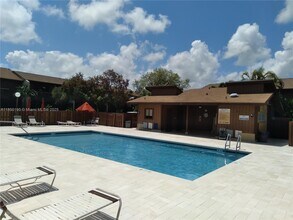 1532 Gabriel St in Hollywood, FL - Building Photo - Building Photo