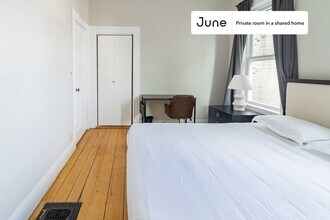 Private bedroom in 3 bed/2 bath Home in Boston, MA - Building Photo - Building Photo