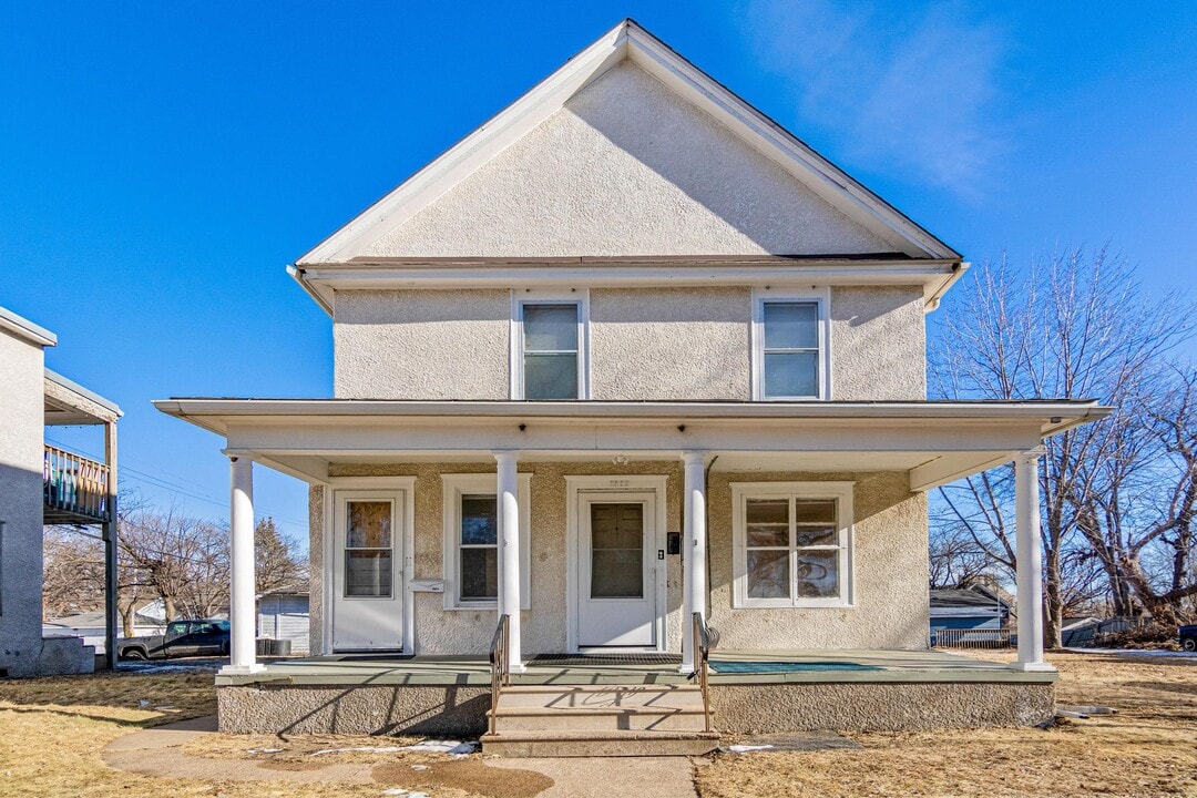 2222 N Girard Ave in Minneapolis, MN - Building Photo