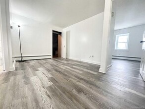 1612 Main St in Pleasant Valley, NY - Building Photo - Building Photo