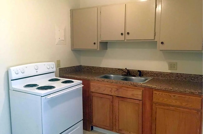 property at 2911 New Walkertown Rd