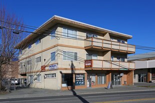 7325 Vedder Rd in Chilliwack, BC - Building Photo