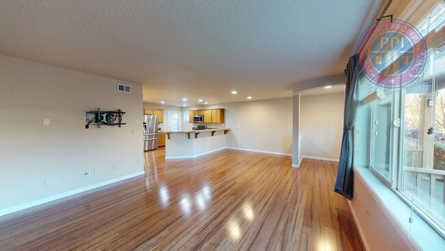 863 SW Windrose Terrace in Beaverton, OR - Building Photo - Building Photo