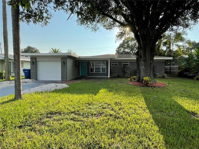 property at 1625 Madrid Dr