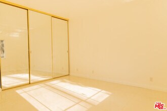 5604 Valley Circle Blvd in Los Angeles, CA - Building Photo - Building Photo