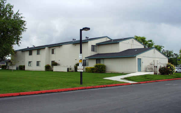 Winters Apartments in Winters, CA - Building Photo