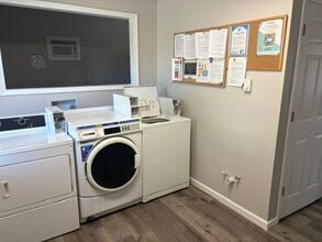 Nixa Meadows in Nixa, MO - Foto de edificio - Building Photo