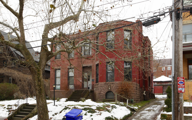 Thomas Towers in Pittsburgh, PA - Building Photo - Building Photo