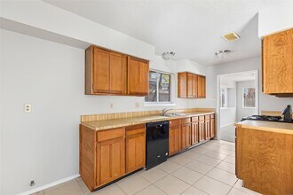 7310 Maple Walk Dr in Humble, TX - Building Photo - Building Photo