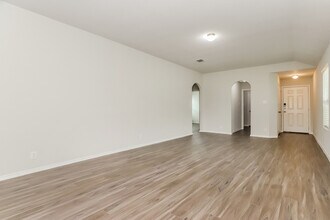 5422 Freshwater Way in San Antonio, TX - Building Photo - Building Photo