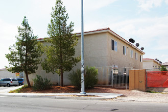 5165 Glendale Ave in Las Vegas, NV - Foto de edificio - Building Photo